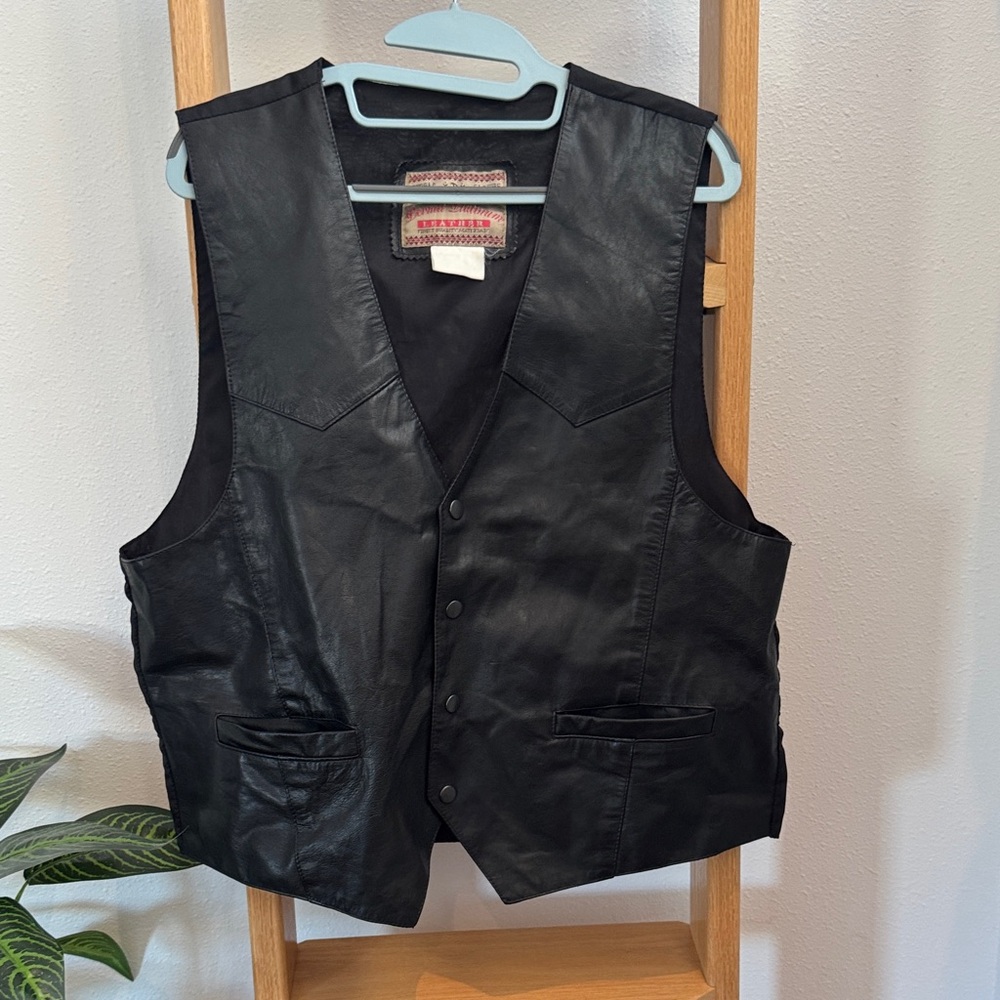 VTG western leather Permit Platinum Men’s Black Vest Large-see measurements